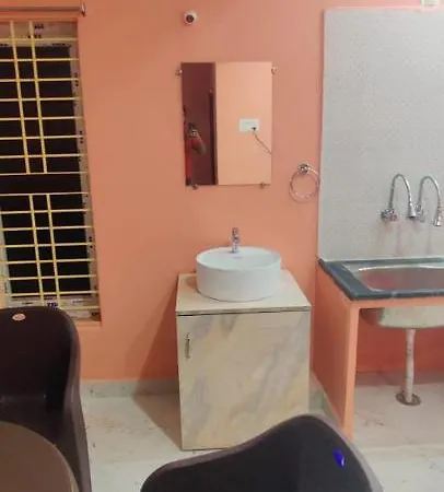 Rushitha Home Stay-Ac Rooms-Free Wifi-Flat Tv- Kitchen-Door Service-Near To Alipiri Tirupati Exterior photo
