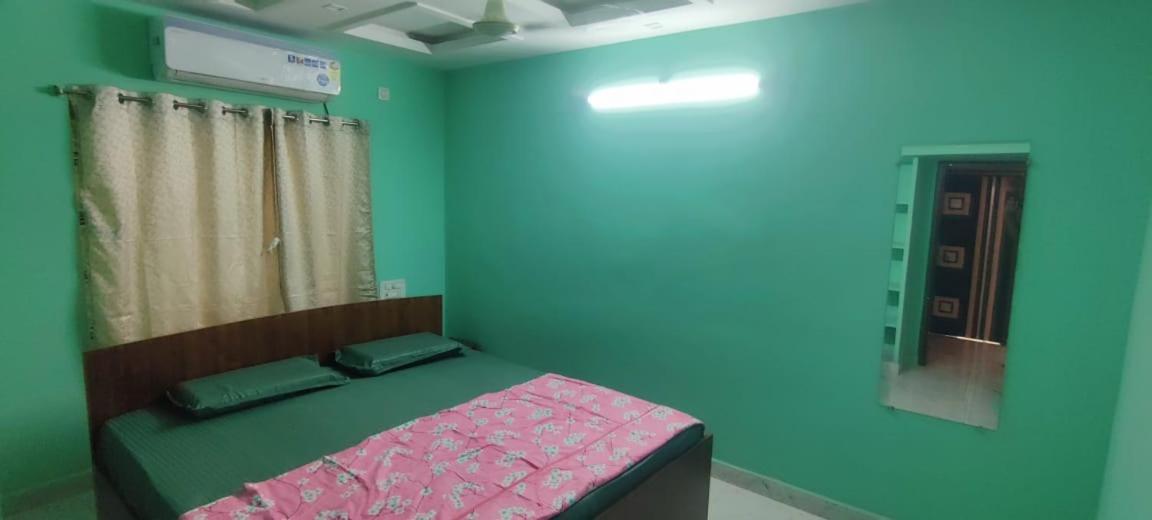 Rushitha Stay-ac Rooms-free Wifi-flat Tv- Kitchen-door Service-near To Alipiri Apartment Tirupati