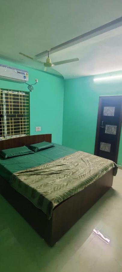Rushitha Stay-ac Rooms-free Wifi-flat Tv- Kitchen-door Service-near To Alipiri Apartment *