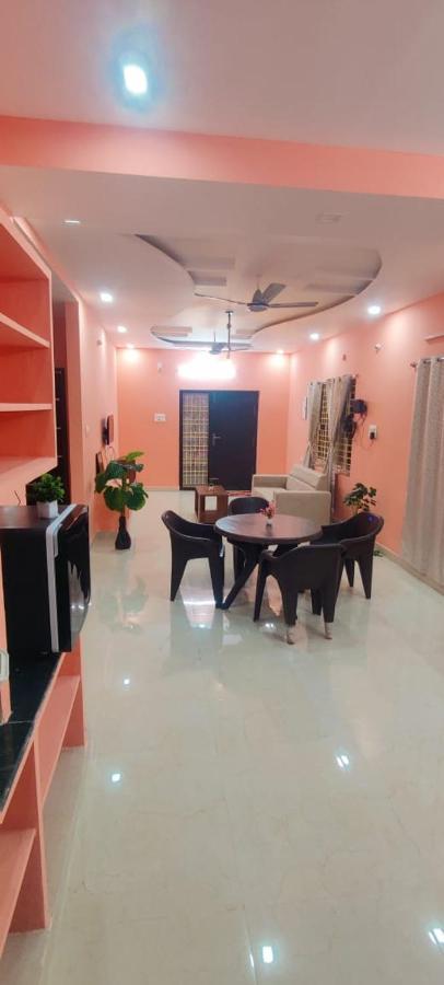 Rushitha Stay-ac Rooms-free Wifi-flat Tv- Kitchen-door Service-near To Alipiri Apartment *