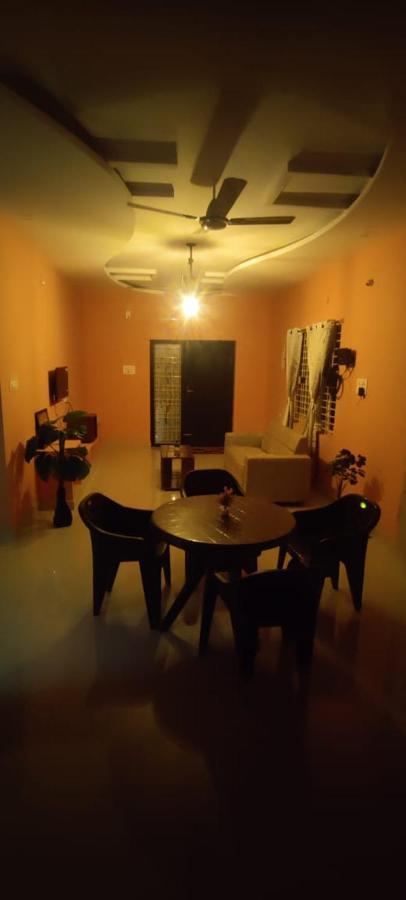Rushitha Stay-ac Rooms-free Wifi-flat Tv- Kitchen-door Service-near To Alipiri Apartment Tirupati