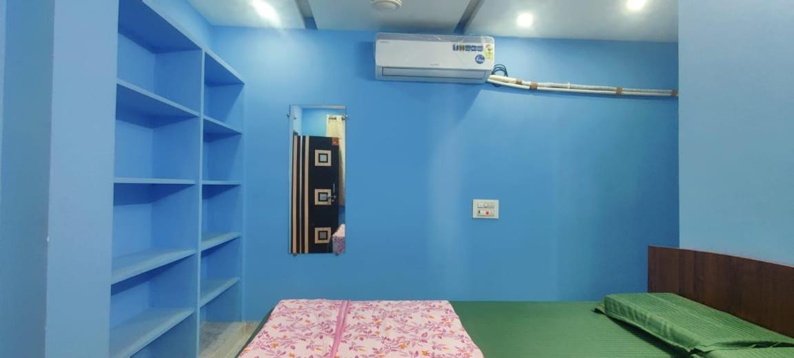 Rushitha Stay-ac Rooms-free Wifi-flat Tv- Kitchen-door Service-near To Alipiri Apartment Tirupati