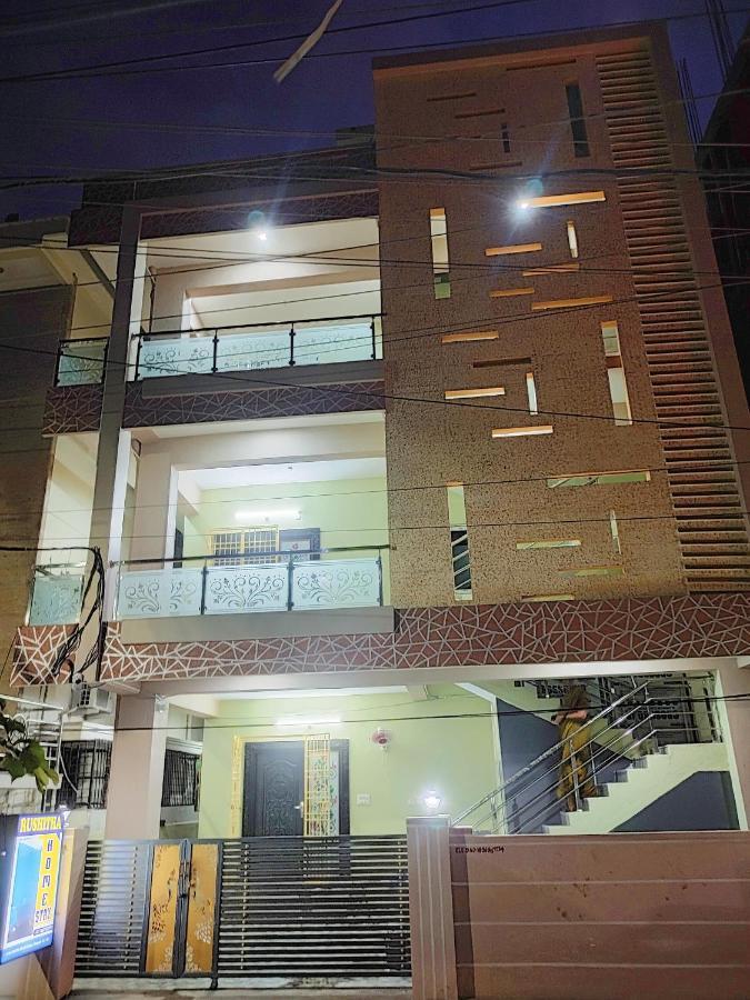 Rushitha Stay-ac Rooms-free Wifi-flat Tv- Kitchen-door Service-near To Alipiri *