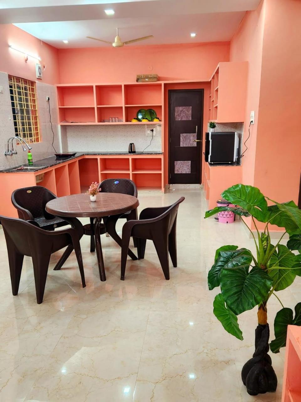 Rushitha Stay-ac Rooms-free Wifi-flat Tv- Kitchen-door Service-near To Alipiri * Tirupati