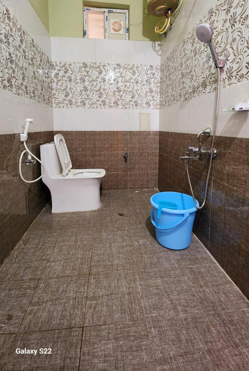 Rushitha Stay-ac Rooms-free Wifi-flat Tv- Kitchen-door Service-near To Alipiri Apartment Tirupati