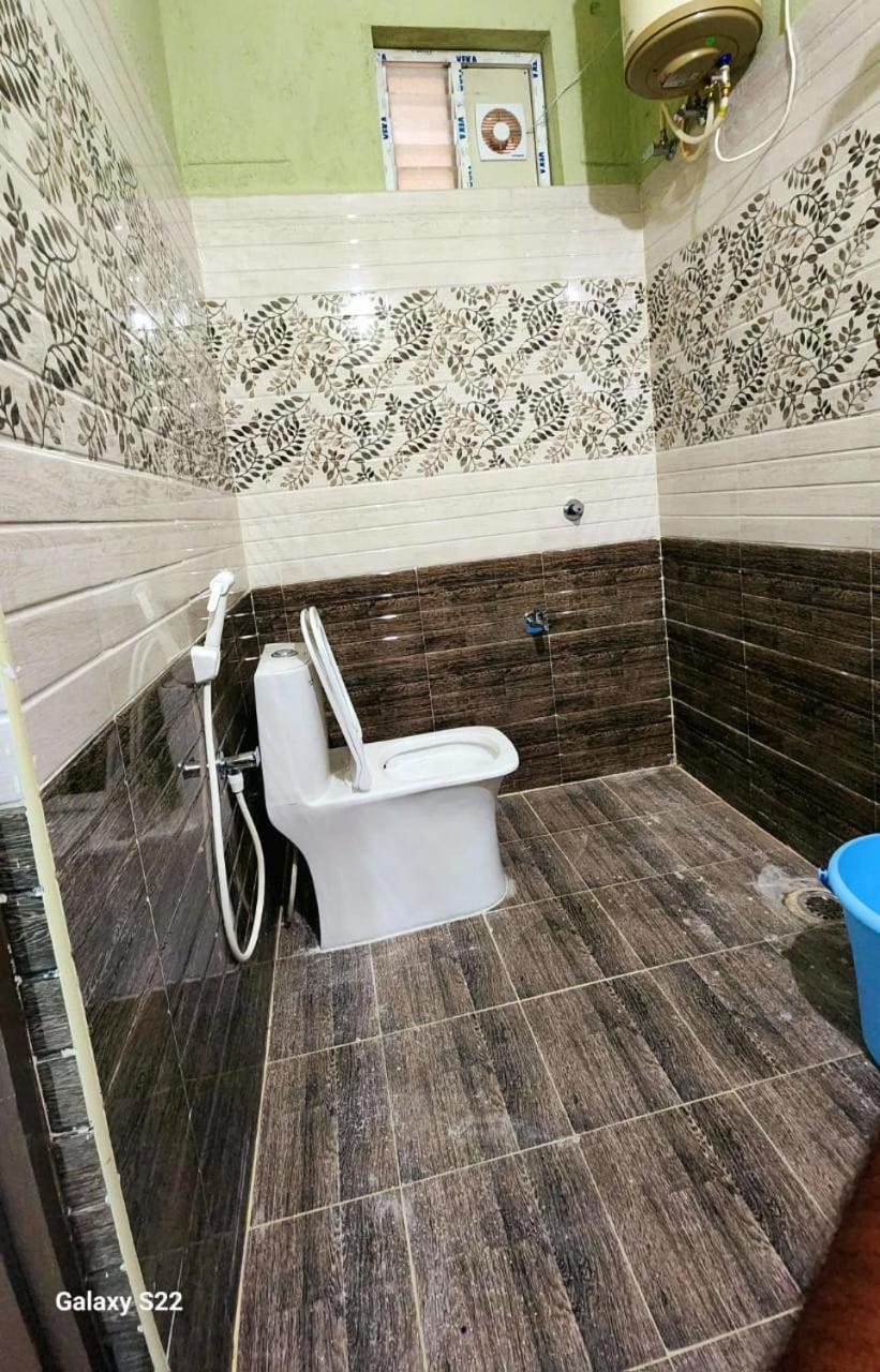 Apartment Rushitha Stay-ac Rooms-free Wifi-flat Tv- Kitchen-door Service-near To Alipiri *