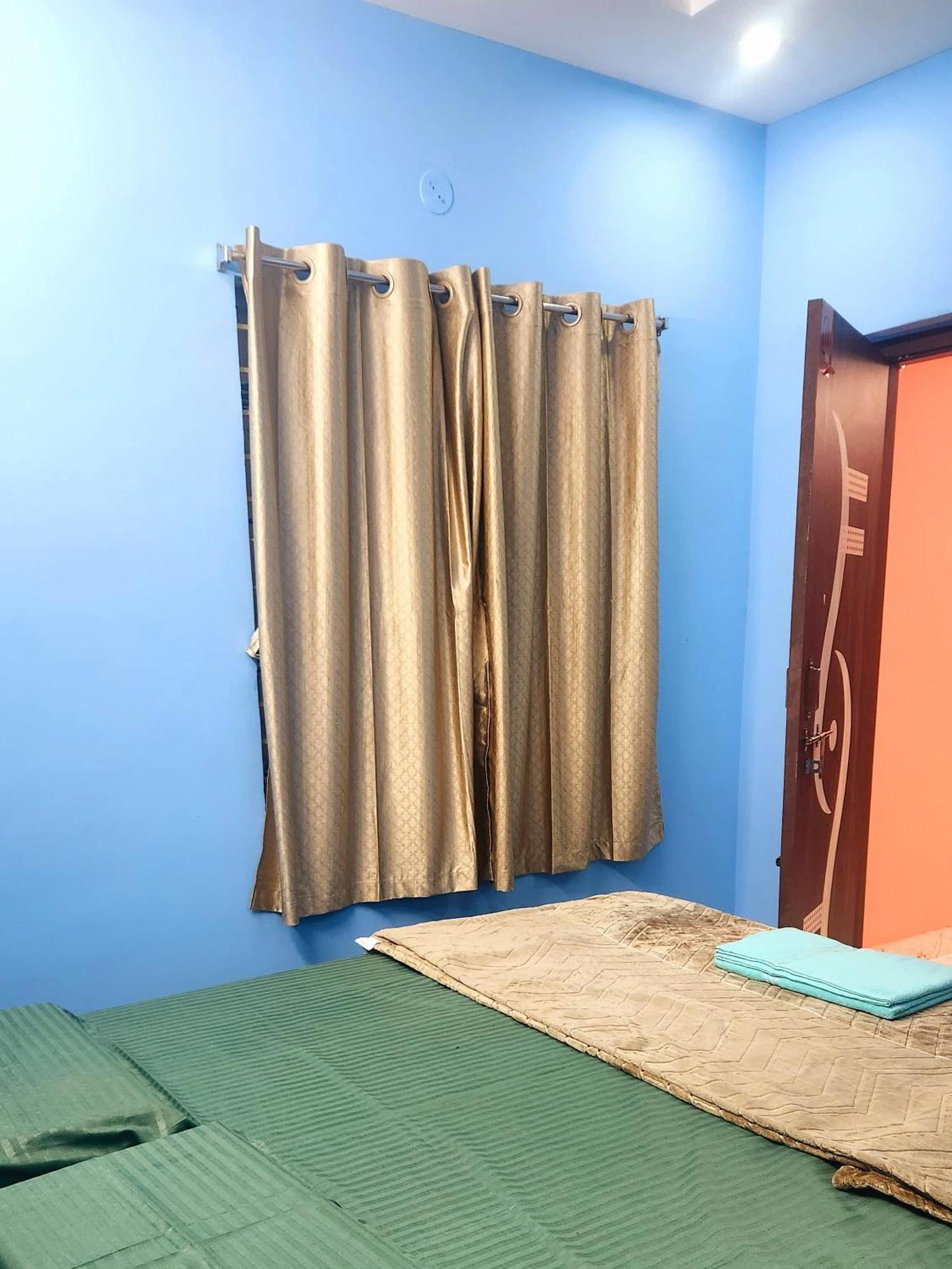 Rushitha Stay-ac Rooms-free Wifi-flat Tv- Kitchen-door Service-near To Alipiri